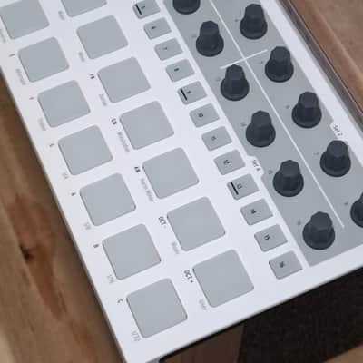 Arturia BeatStep Pro MIDI Controller & CV Sequencer image 5