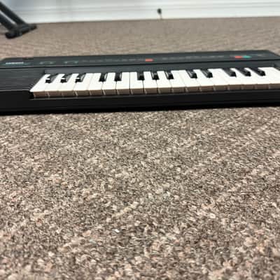Vintage Yamaha PSS-120 1986 - black - with power supply image 6