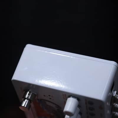 Electro-Harmonix Grand Canyon Delay & Looper 12-Effect Types Effect Pedal image 9
