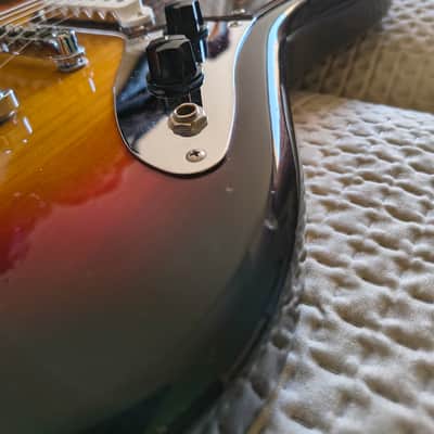 Fender Jaguar Baritone Custom 2006 - 3-Tone Sunburst image 8