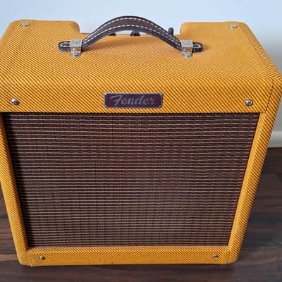 Fender Pro Junior IV 15-Watt 1x10" image 2