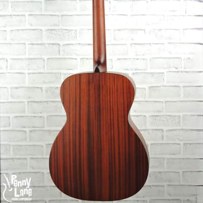 Eastman E1OM Solid Acoustic Orchestra Model Guitar with Gig Bag image 4