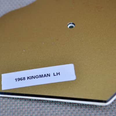 FENDER 1968 KINGMAN LEFT HANDED GOLD PICKGUARD image 2