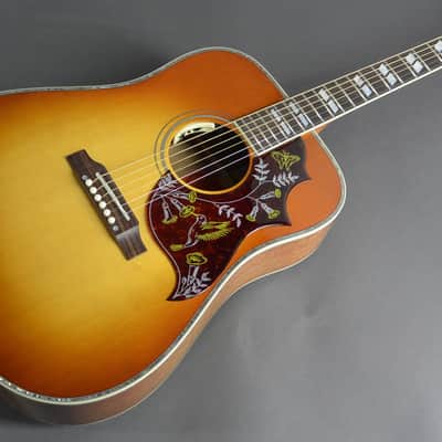 Gibson Hummingbird Elite Acoustic Electric Guitar Heritage Cherry Sunburst image 2