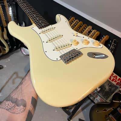 Vintage strat: Fresher Straighter FS500 4th gen Great Stratocaster replica Made in Japan in '80s image 1