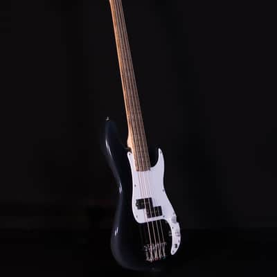 Squier Mini P-Bass, Laurel FB, Black image 8