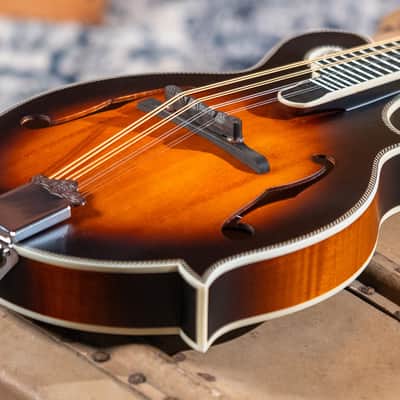 Washburn M3SEBRK Americana Series Solid Spruce Top Maple Neck F-Style 8-String Acoustic-Electric Mandolin w/Padded Gig Bag image 5