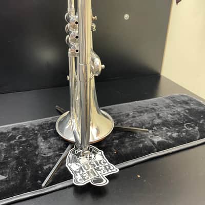 Couesnon Flugelhorn with Brass Bags Double Case - Silver plated image 3