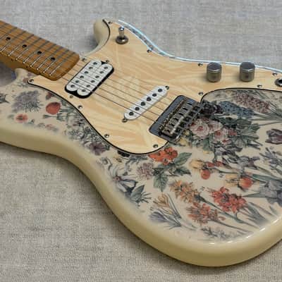 2020 Shawn Mendes Foundation Musicmaste Floral Design HS Limited Edition Out of Production CLEAN + Fender G&G Deluxe Hardshell Case image 8