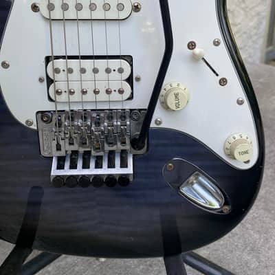 Japan built Fender "Squier Series" Floyd Rose Standard Stratocaster with Rosewood Fretboard 1992 - 1996 - Blue Foto Flame image 8