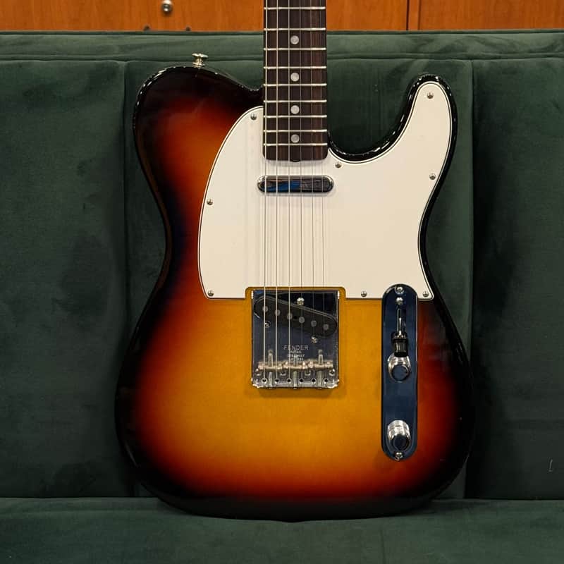 2014 Fender American Vintage '64 Telecaster - 3 Color Sunburst (7 lb 1 oz)
