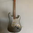 Fender Mod Shop Stratocaster 2022 - Inca Silver