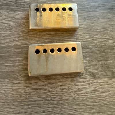 Vintage Gibson Narrow-Space Gold Humbucker Covers – 46mm Rare ’50s/’60s Spec (Original Pair) image 2