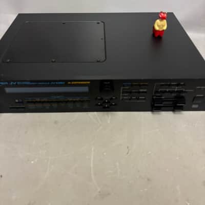 Roland JV-1080 64-Voice Synthesizer Module 1994 - 2001 - Black