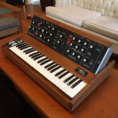 ORiGiNaL --Vintage Moog Minimoog Model D 1970s Walnut analog synth real w MIDI image 6
