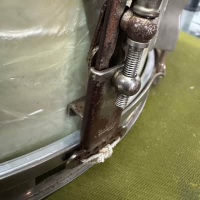 Ludwig No. 490 Pioneer 6.5x14" 6-Lug Snare Drum with Keystone Badge 1960 - 1963 - White Marine Pearl image 12