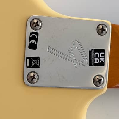 Fender Vintera II '70s Jaguar with Maple Fretboard 2023 - Present - Vintage White image 6