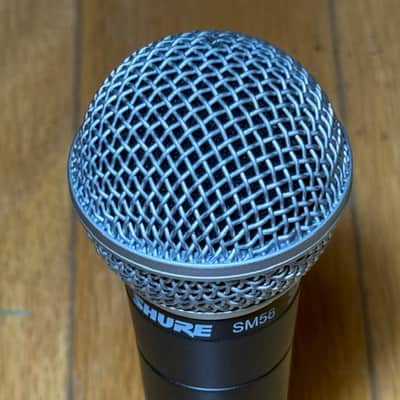 Shure SM58 Dynamic Cardiod Vocal Handheld Microphone w/ Clip, Excellent Condition image 3