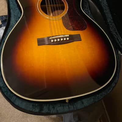 Guild Westerly Collection OM-140CE ALL SOLID with fitted Guild case Pau Ferro Fretboard 2019 - Present - Sunburst image 2