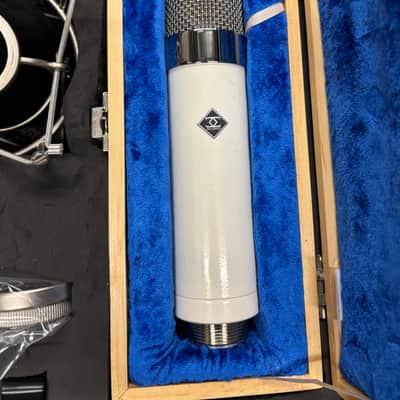 ADK Microphones Z-Mod Z-47 Large Diaphragm Multipattern Tube Condenser Microphone 2012 - 2021 - White image 1