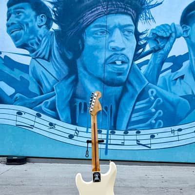 Fender Jimi Hendrix Artist Series Signature Stratocaster 2015 - Present - Olympic White image 11