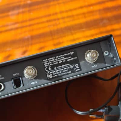 Sennheiser Sennheiser EM100 G2 True Diversity Receiver – Professional Wireless Performance image 7