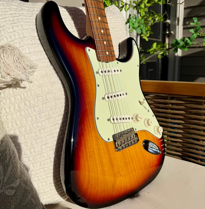Fender Classic Series '60s Stratocaster | Reverb