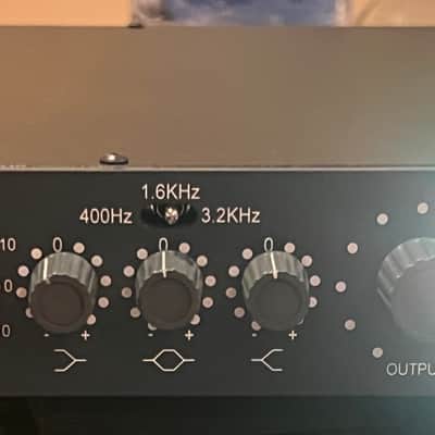 Aurora Audio GTQ2 Mark III Dual Mic Preamp / EQ — Excellent image 3