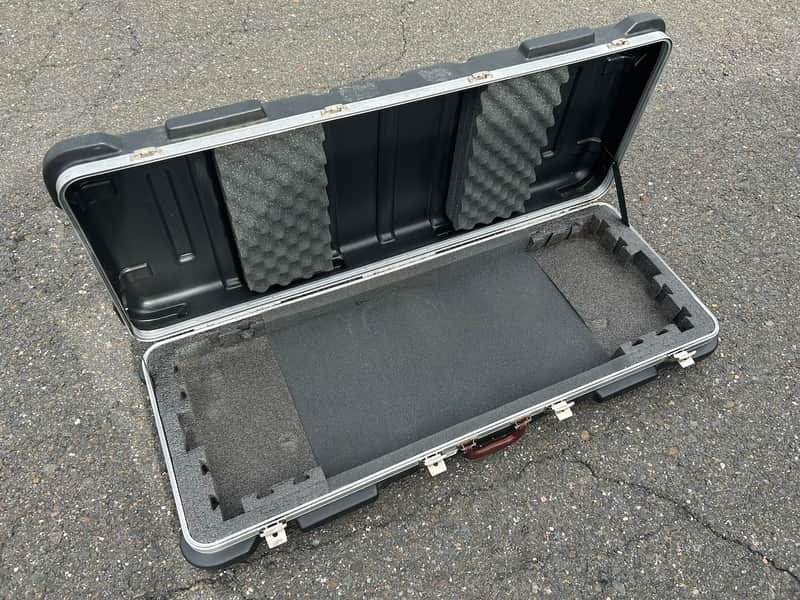 SKB 73-Key Keyboard Hard Case Used image 1