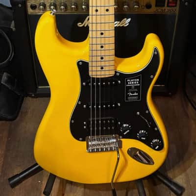 Fender HSS Player Stratocaster - Ferrari Yellow image 7