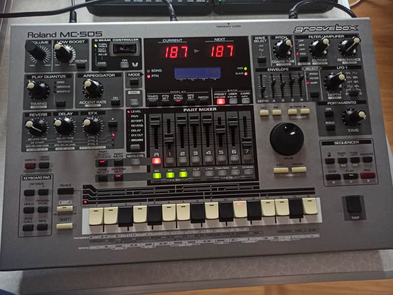 Roland MC-505 Groovebox 1998 - 2002 - Gray image 1
