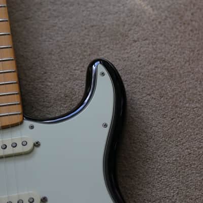 Fender The Edge Artist Series Signature Stratocaster 2016 - 2019 - Black image 11