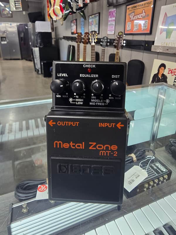 Boss MT-2 Metal Zone (Silver Label) 1991 - Present - Black