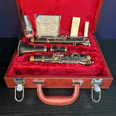 Buffet Crampon E11 Bb Clarinet image 1