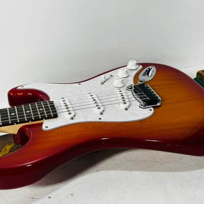 G&L USA Legacy Custom-Build 2012 - Cherryburst image 2