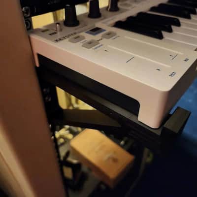 *B-STOCK* Rackmount Brackets - Keystep image 2