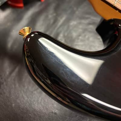 2015 Fender Stevie Ray Vaughan Stratocaster 3-Color Sunburst imagen 23