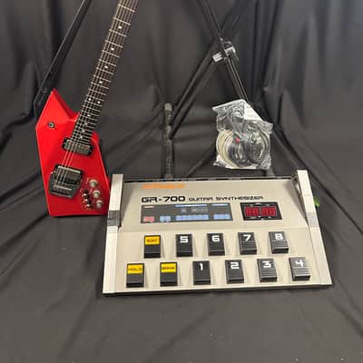 Roland GR-707 Electric Guitar Synthesizer with GR-700 Controls