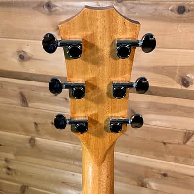 Taylor Big Baby BBTe Acoustic Guitar DEMO - Natural image 6