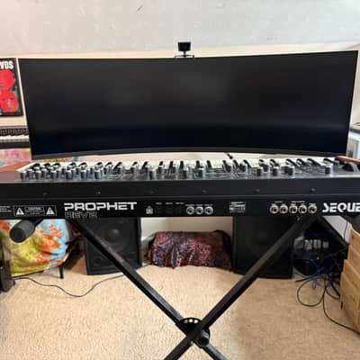 Dave Smith Instruments Prophet Rev2 61-Key 16-Voice Polyphonic Synthesizer 2017 - 2018 - Black with Wood Sides image 3