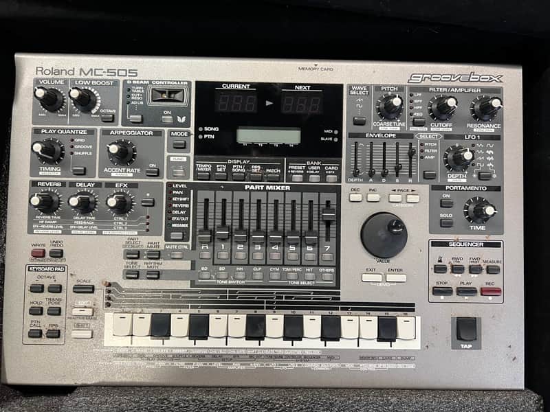 Roland MC-505 Groovebox 1998 - 2002 - Gray image 1