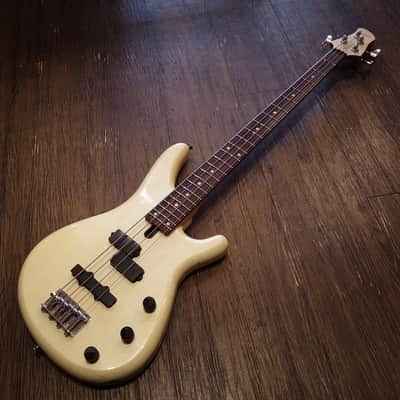 Yamaha MB-40C MotionB Electric Bass Medium Scale - White image 2
