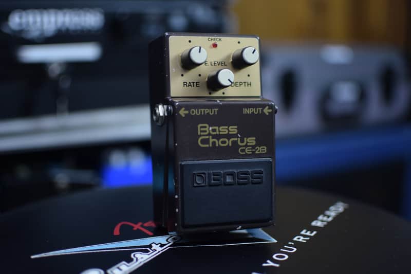 BOSS Bass Chorus CE-2B (ギター用モディファイ) maxresdefault.jpg