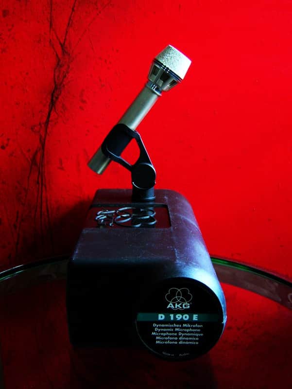 Vintage 1970's AKG D190E Cardioid Dynamic Microphone Low Z w accessories D1000E # 1 image 1