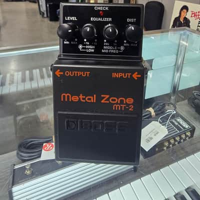 Boss MT-2 Metal Zone (Silver Label) 1991 - Present - Black image 1