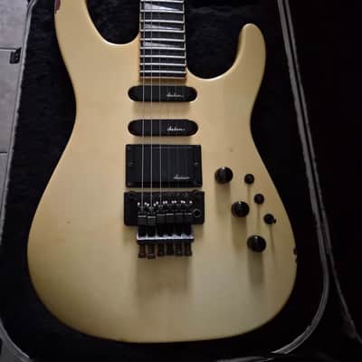 Charvel Model 6 HSS with Rosewood Fretboard 1986 - 1989 - Pearl White image 2