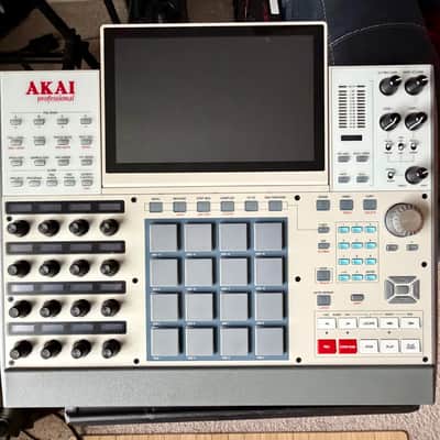 Akai MPC X Special Edition Standalone Sampler / Sequencer 2023 - Present - Grey image 2