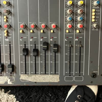 read description: rare Allen & Heath SR Series 416, multitrack, 4 Groups, vintage analog console, late 1980s, Wooden Panels, EQ, Effect Sends Buses image 6