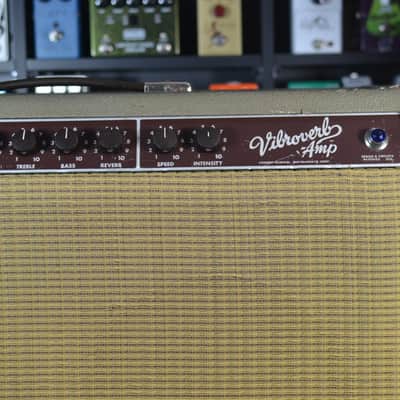 Fender '63 Vibroverb Reissue 40-Watt 2x10" Guitar Combo 1990 - 1995 - Brown Tolex image 4