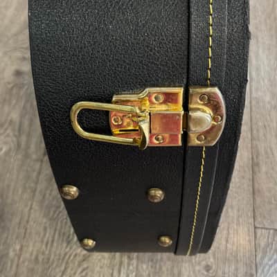 Guild Vintage Hard Shell Guitar Case – Fits Ovation Roundback Acoustic image 8